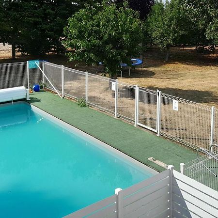 Chez Magali Bed & Breakfast Courtemaux Екстериор снимка